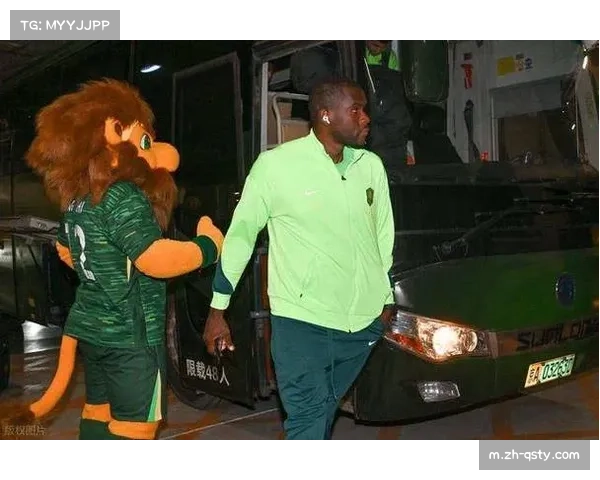 恩加德乌卢康双中卫稳固 重庆防线高空地面全覆盖